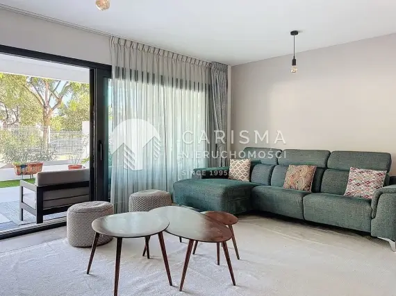 (5) Nowoczesny parterowy apartament w nowym budownictwie blisko plaży