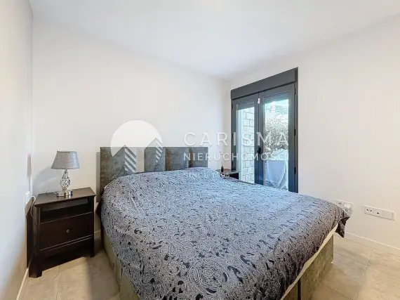 (16) Nowoczesny parterowy apartament w nowym budownictwie blisko plaży