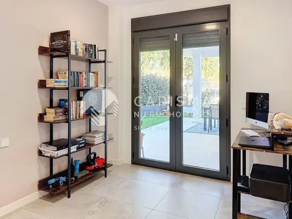 (27) Nowoczesny parterowy apartament w nowym budownictwie blisko plaży
