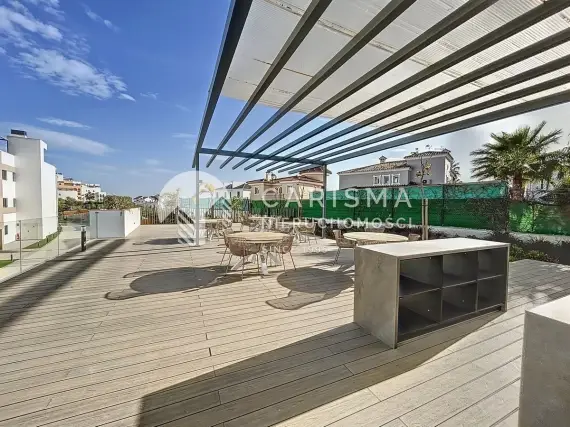 (48) Nowoczesny parterowy apartament w nowym budownictwie blisko plaży