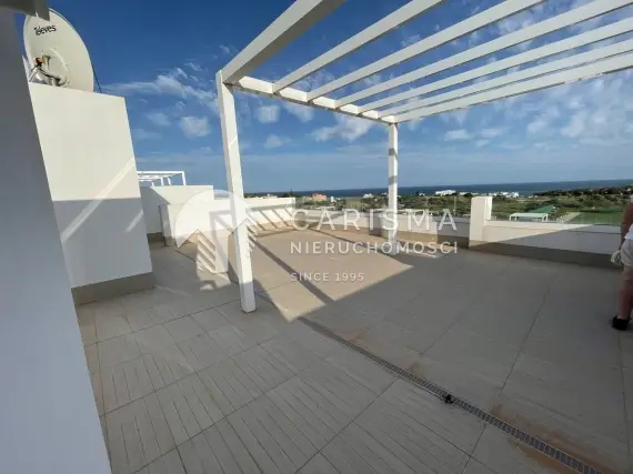 (17) Penthouse z widokiem na morze gotowy do umeblowania