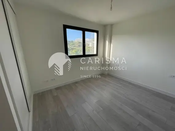(6) Penthouse z widokiem na morze gotowy do umeblowania