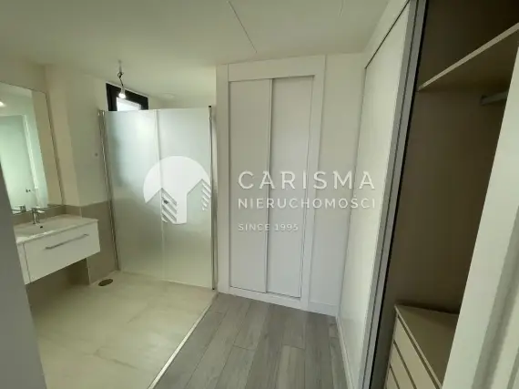 (5) Penthouse z widokiem na morze gotowy do umeblowania