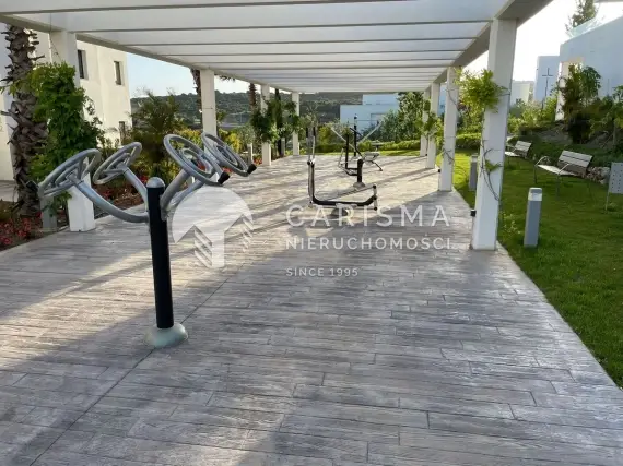 (11) Penthouse z widokiem na morze gotowy do umeblowania