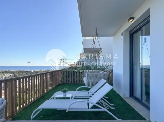 Nowoczesny apartament z widokiem na morze i góry 1