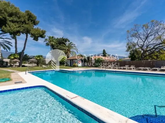 (28) Penthouse przy polu golfowym z widokiem na górę La Concha