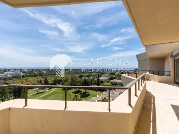 (19) Penthouse przy polu golfowym z widokiem na górę La Concha