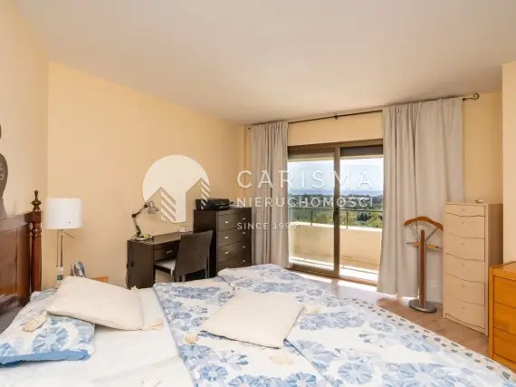 (26) Penthouse przy polu golfowym z widokiem na górę La Concha