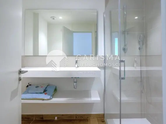 (26) Parterowy apartament w nowym budownictwie 5 min samochodem od plaży