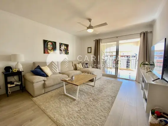 (4) Dwupoziomowy penthouse z  widokiem na góry 400 metrów od plaży