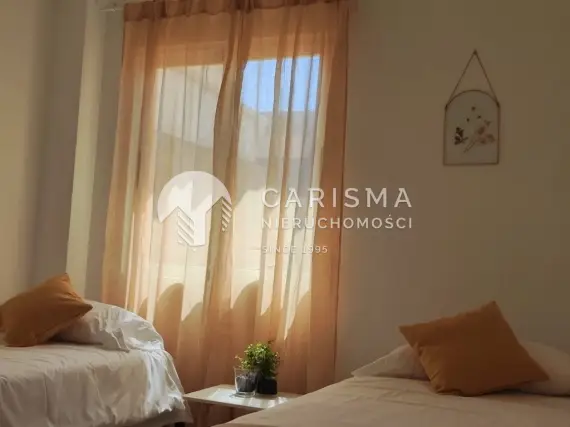 (15) Dwupoziomowy apartament z widokiem na morze i zamek w Denii