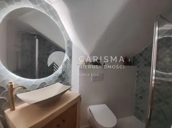 (16) Dwupoziomowy apartament z widokiem na morze i zamek w Denii