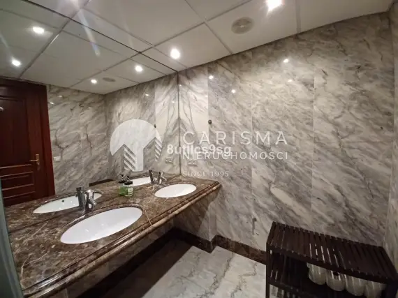 (14) Apartament w nadmorskim kompleksie z udogodnieniami