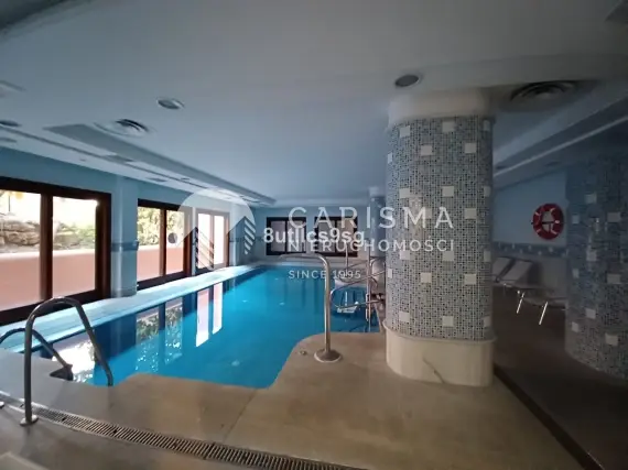 (32) Apartament w nadmorskim kompleksie z udogodnieniami