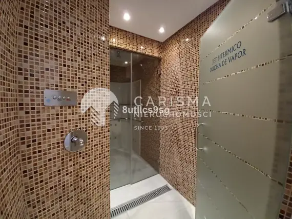 (39) Apartament w nadmorskim kompleksie z udogodnieniami