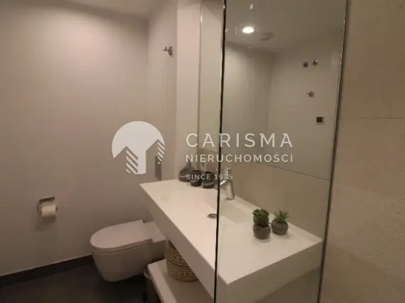 (11) Nowoczesny apartament parterowy w prestiżowej dzielnicy Fuengiroli