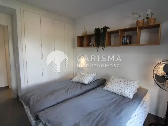 (13) Nowoczesny apartament parterowy w prestiżowej dzielnicy Fuengiroli