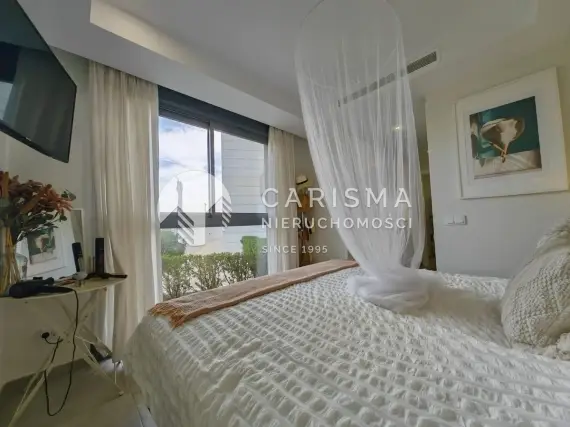 (24) Parterowy apartament w nowoczesnym kompleksie 5 minut od plaży