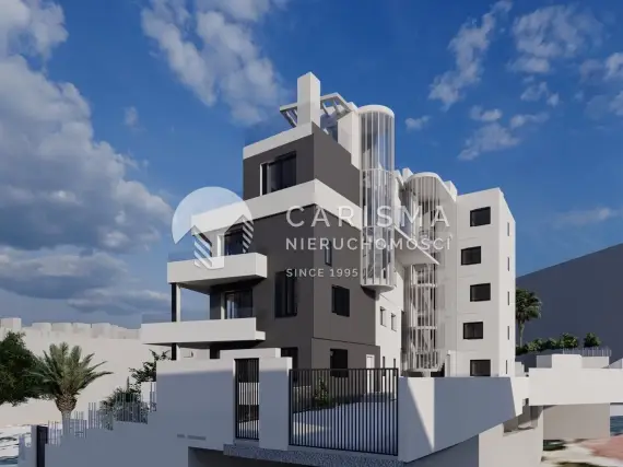 (12) Ostatni apartament na sprzedaż tylko 400 m od plaży i portu w Esteponie na Costa del Sol