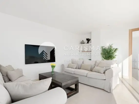(11) Luksusowy penthouse w centrum Estepony z widokiem na morze