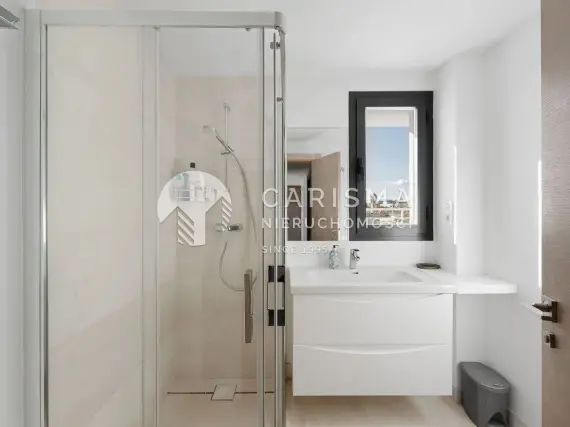 (17) Luksusowy penthouse w centrum Estepony z widokiem na morze