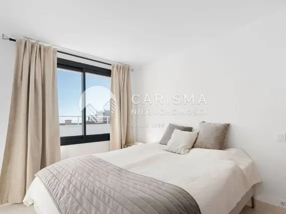 (22) Luksusowy penthouse w centrum Estepony z widokiem na morze