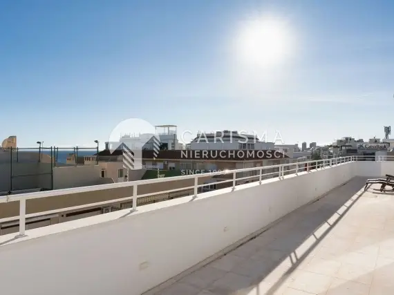 (24) Luksusowy penthouse w centrum Estepony z widokiem na morze