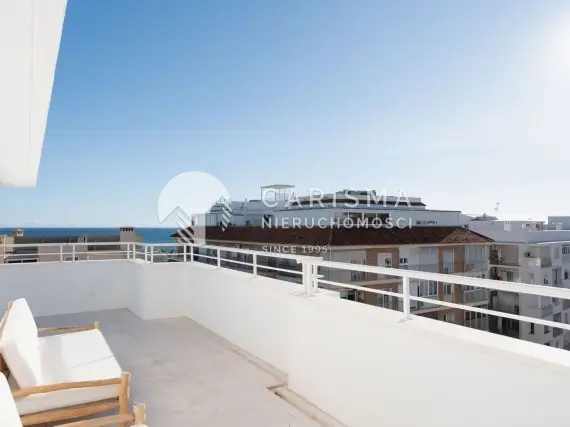 (26) Luksusowy penthouse w centrum Estepony z widokiem na morze