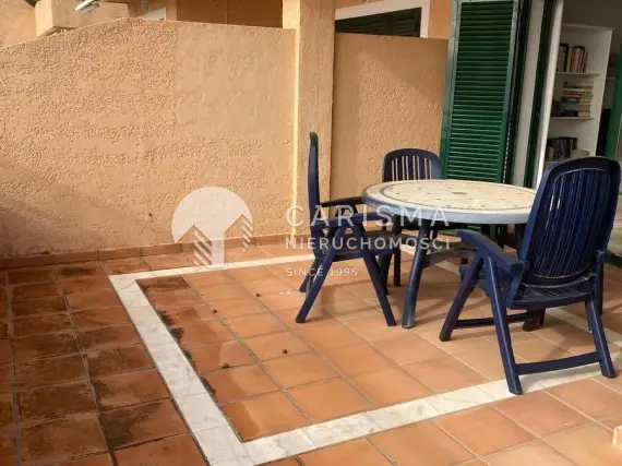 Śródziemnomorski apartament w pierwszej linii w Mascarat 2
