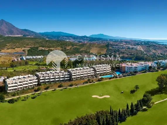 (32) Ostatni penthouse w tej inwestycji, przy polach golfowych, Estepona