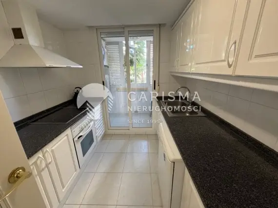 (11) Przestronny apartament przy plaży z panoramicznym widokiem na port i zatokę – Calpe