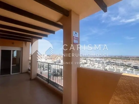 (5) Przestronny apartament z tarasem dachowym