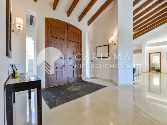 (8) Wyjątkowa willa w Altea na Costa Blanca