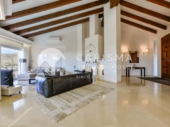 (12) Wyjątkowa willa w Altea na Costa Blanca