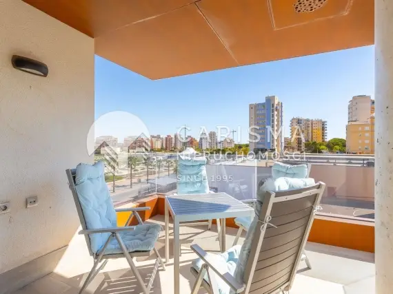 Apartament z dużym balkonem i wspólnym basenem w Guardamar del Segura 1
