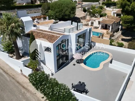 Odremontowana willa w Moraira 2