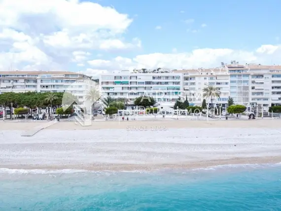 Apartament w pierwszej linii brzegowej z panoramicznym widokiem na morze w Altei 2