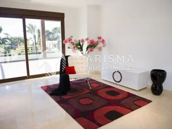 (10) Nowoczesna willa w Cabo Roig, Costa Blanca