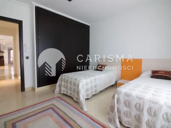(12) Nowoczesna willa w Cabo Roig, Costa Blanca