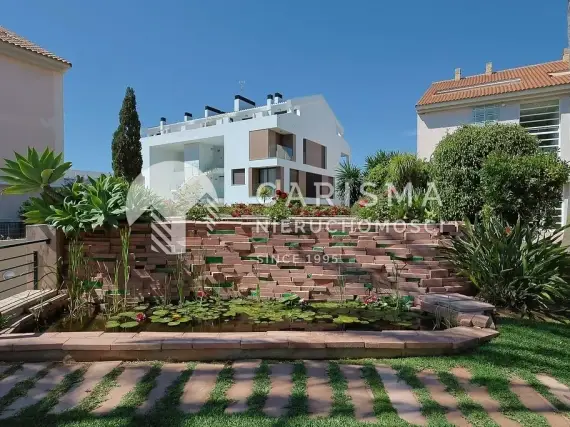 Dwupoziomowy penthouse na sprzedaż w Jávea – zaledwie kilka kroków od plaży Playa del Arenal, Javea 2