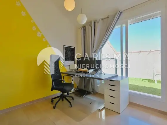 (17) Dwupoziomowy penthouse na sprzedaż w Jávea – zaledwie kilka kroków od plaży Playa del Arenal, Javea