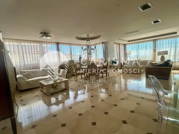 Ekskluzywny Apartament przy plaży Levante – Spektakularne Widoki 2