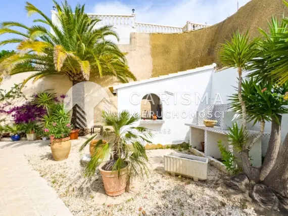 (12) Śródziemnomorska willa z widokiem na góry i morze w Alfaz del Pi, Costa Blanca