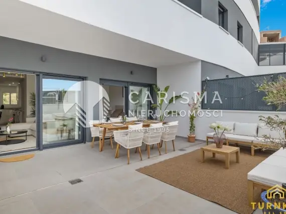 (10) Ekskluzywny apartament z prywatnym basenem i licencją najmu – Estepona, Costa del So
