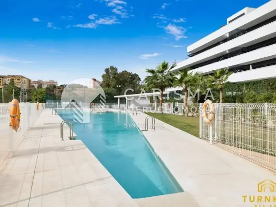 (12) Ekskluzywny apartament z prywatnym basenem i licencją najmu – Estepona, Costa del So