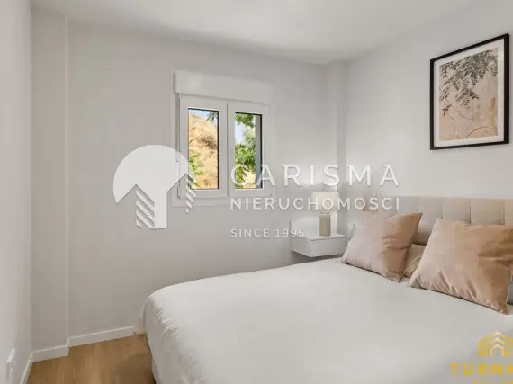 (20) Ekskluzywny apartament z prywatnym basenem i licencją najmu – Estepona, Costa del So