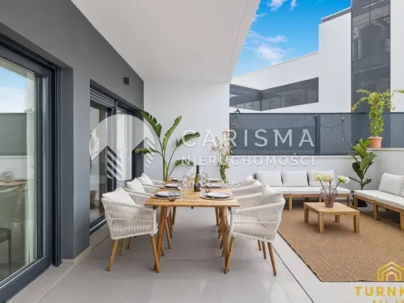 (24) Ekskluzywny apartament z prywatnym basenem i licencją najmu – Estepona, Costa del So