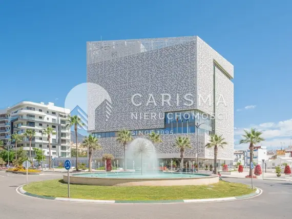 (25) Nowoczesny penthouse w sercu Estepony