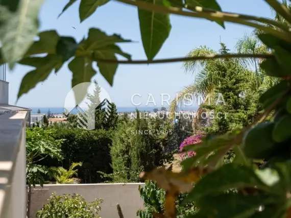 (4) Nowoczesny apartament z dużym tarasem – między Nueva Andalucía a San Pedro