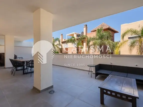 (5) Nowoczesny apartament z dużym tarasem – między Nueva Andalucía a San Pedro